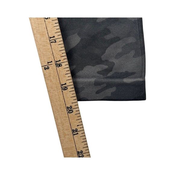 Spanx NWT Leggings Grn Camo Cropped Look at Me Now Seamless Leggings Size Medium - Picture 8 of 11